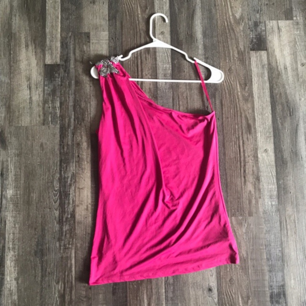 💕One shoulder embroidered top